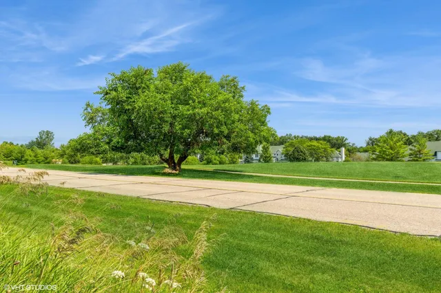 $249,000 | 1750 Wales Court, Unit 1115, Geneva, WI 53147