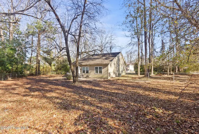 $1,800 | 1710 Charles Street, New Bern, NC 28562