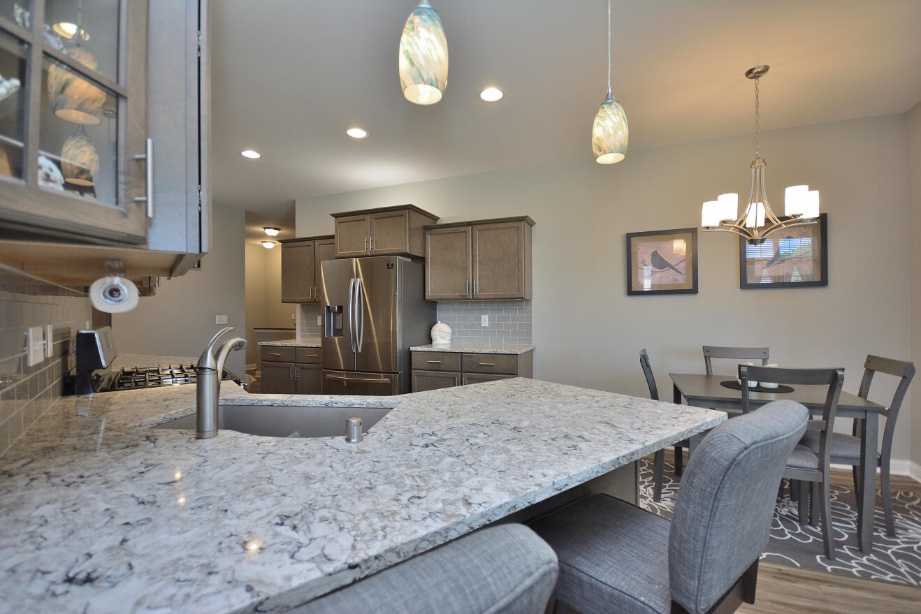 4380 Nighthawk Trail Brookfield, WI 53005 - Photo 9 of 37 Breakfast bar
