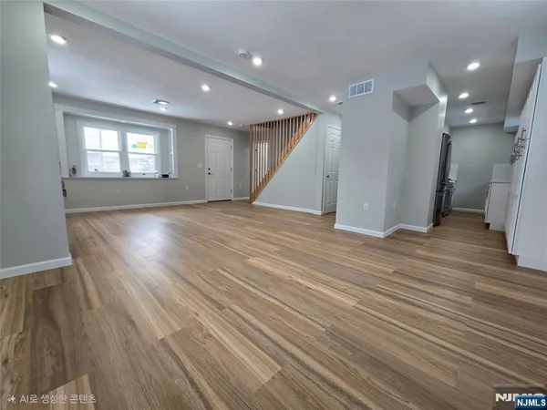 $4,000 | 735 Spring Valley Road, Maywood, NJ 07607