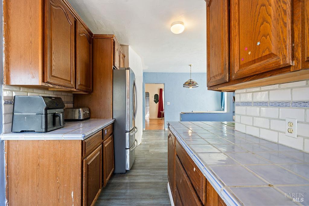 841 Benicia Road Vallejo, CA 94591 - Photo 7 of 40 Gallery Image 7