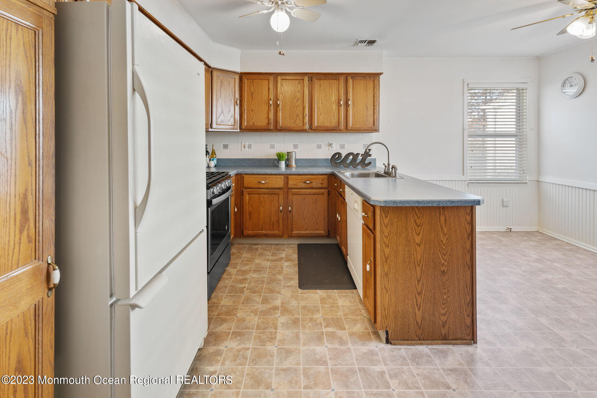 11 Newport Road Manahawkin, NJ 08050 - Photo 11 of 39 013-original-photo