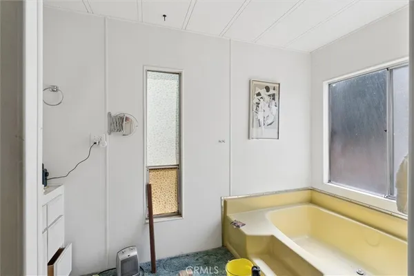 $199,900 | 23777 Mulholland Highway, Unit 180, Calabasas, CA 91302
