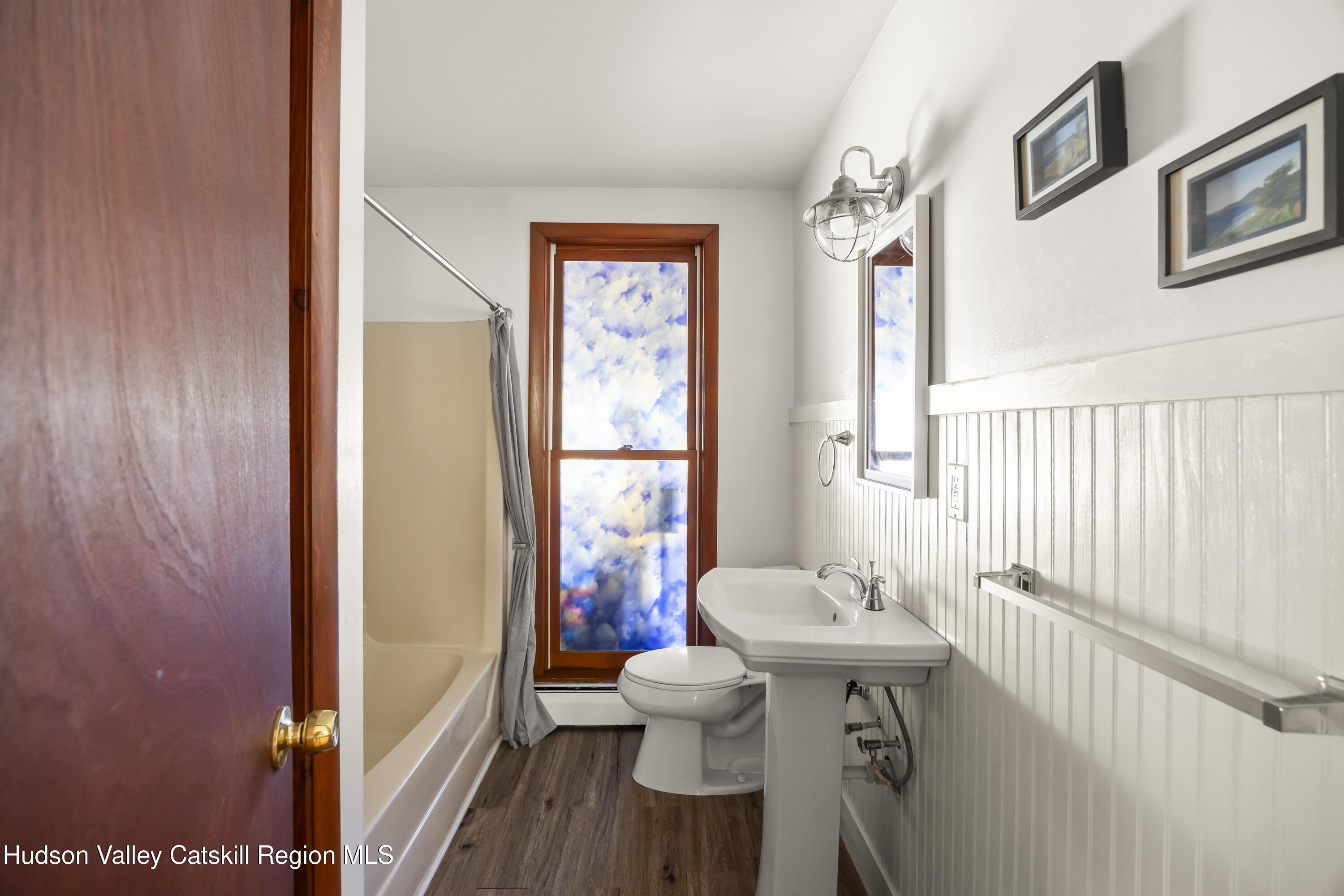 18 Taft Road Copake, NY 12516 - Photo 6 of 22 bathroom 7Y3A9016