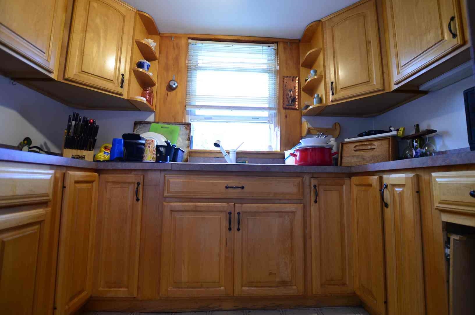 33 Munroe Street Franklin, NH 03235 - Photo 2 of 39