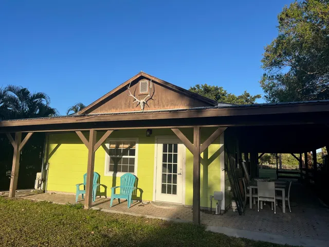 $2,300 | 1395 Southeast Darling Street, Stuart, FL 34997
