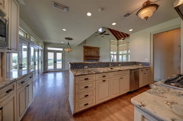 $2,950,000 | 7157 Farm To Market Road 1697, Carmine, TX 78932