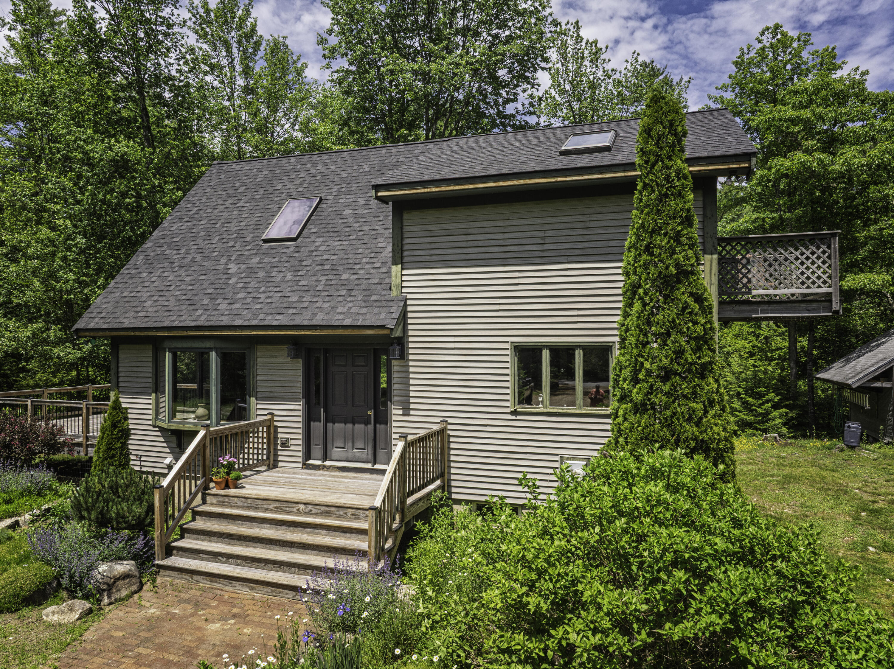 39 Dillingham Road North Berwick, ME 03906 - Photo 3 of 49 DJI_20260609003313_0006_D-1
