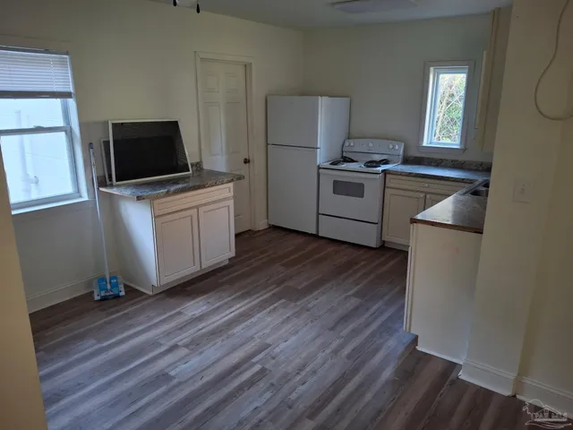 $975 | 13 Baggett Court, Pensacola, FL 32505