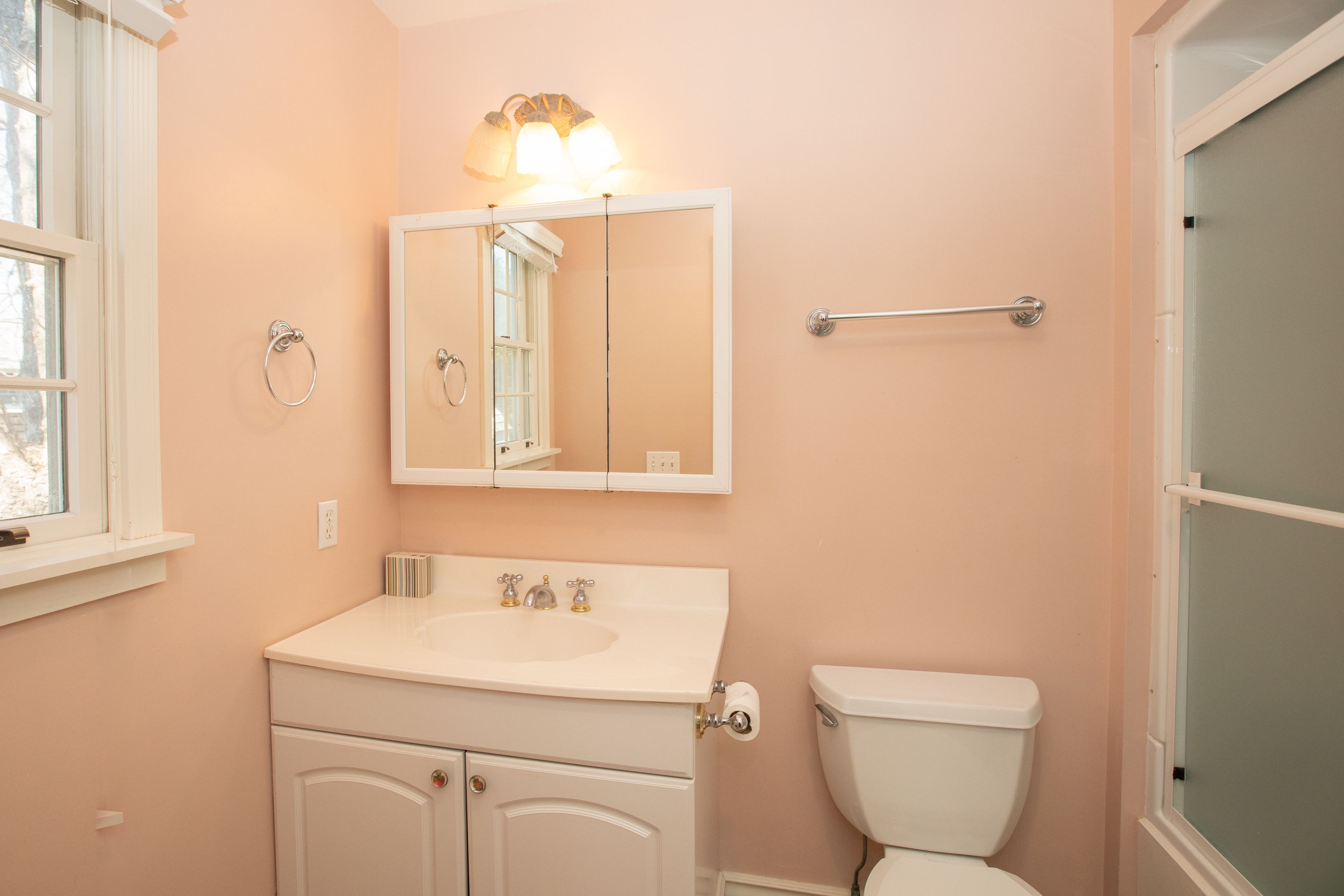 Undisclosed Address Southampton, NY 11968 - Photo 14 of 37