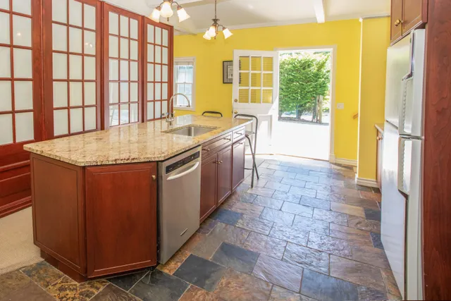 $39,000 | Undisclosed Address, Southampton, NY 11968