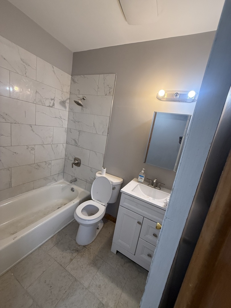 1114 South Albany Avenue, Unit 2 Chicago, IL 60612 - Photo 7 of 10