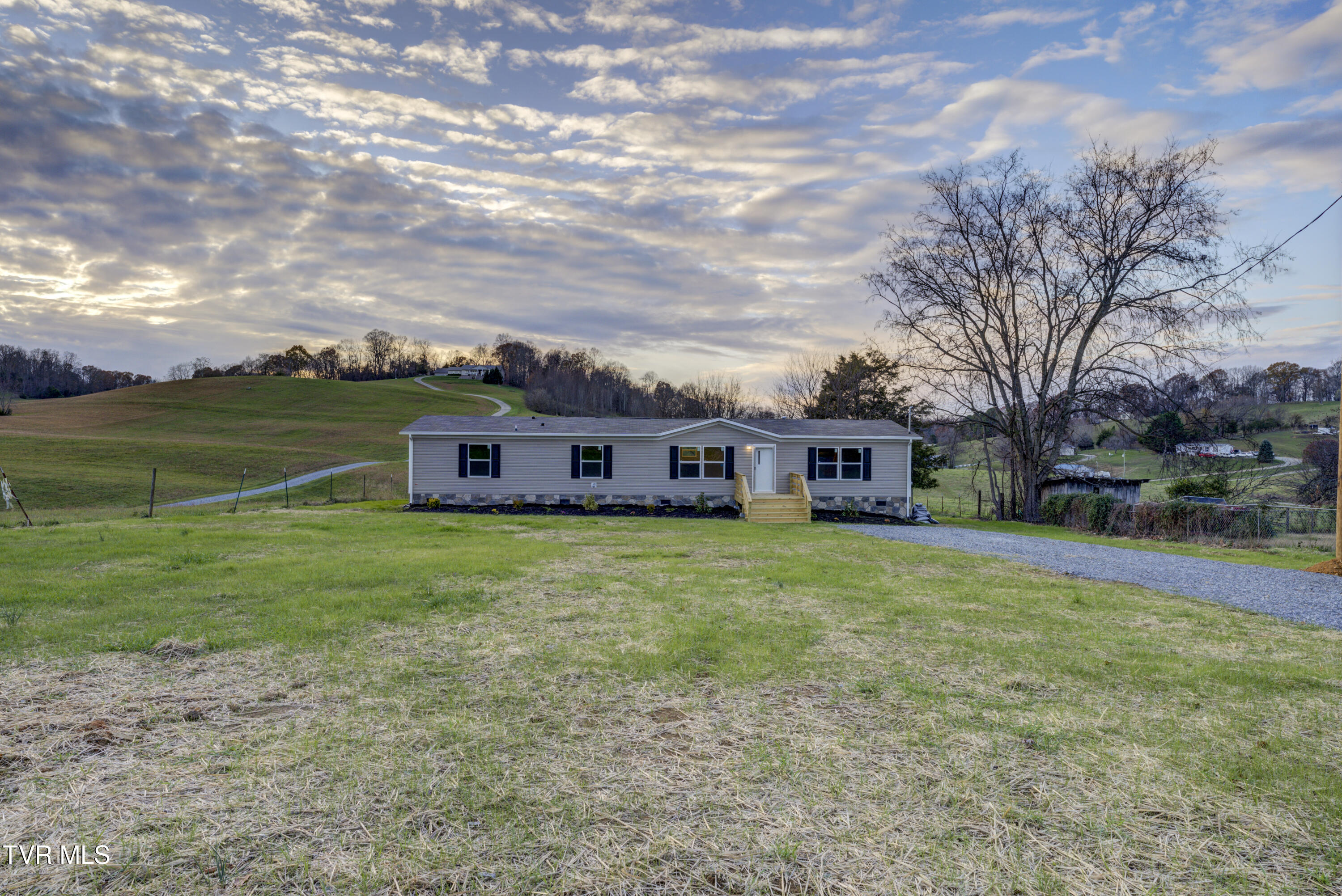 1060 Robertson Road Chuckey, TN 37641 - Photo 3 of 45 Robertson-2