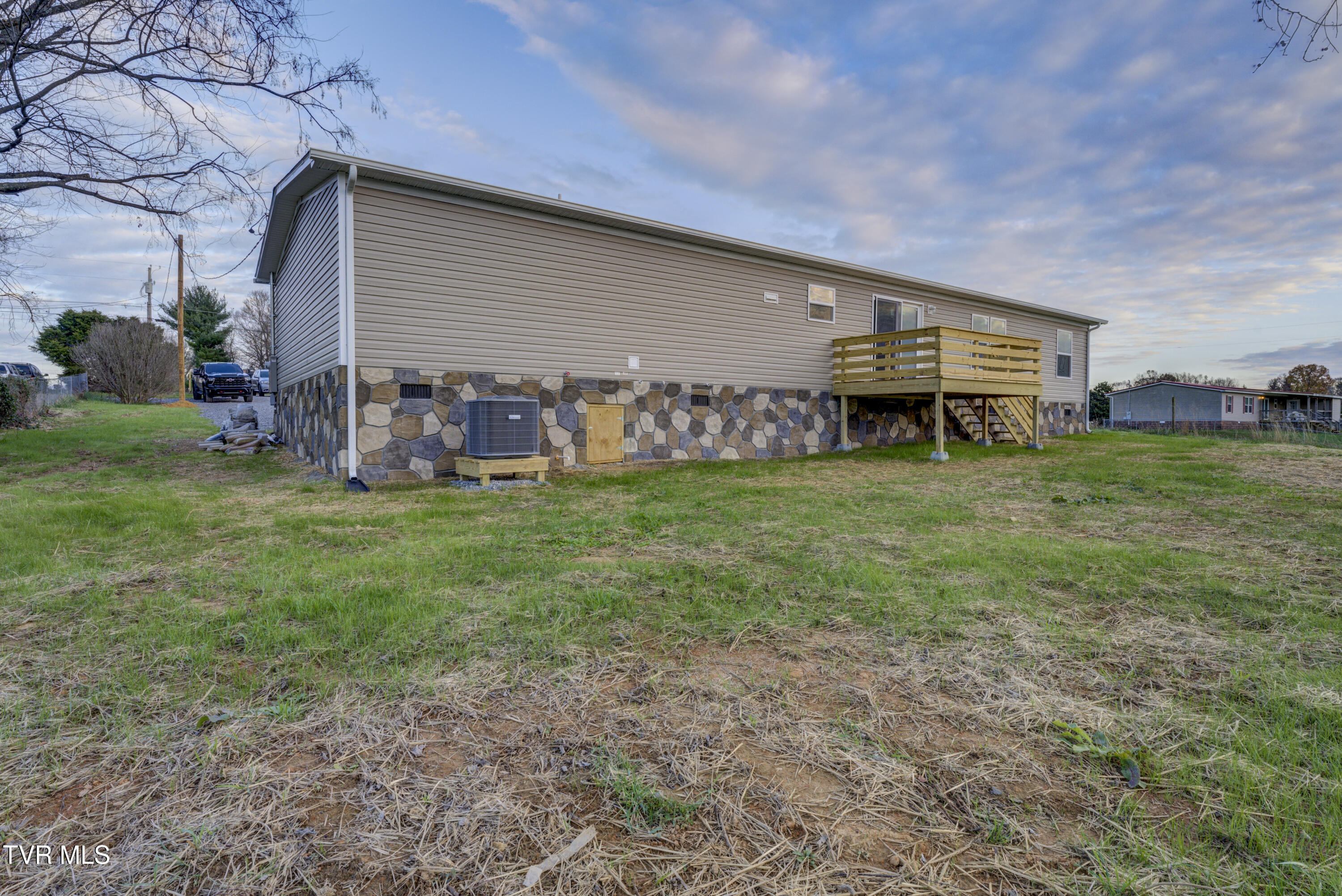 1060 Robertson Road Chuckey, TN 37641 - Photo 7 of 45 Robertson-6
