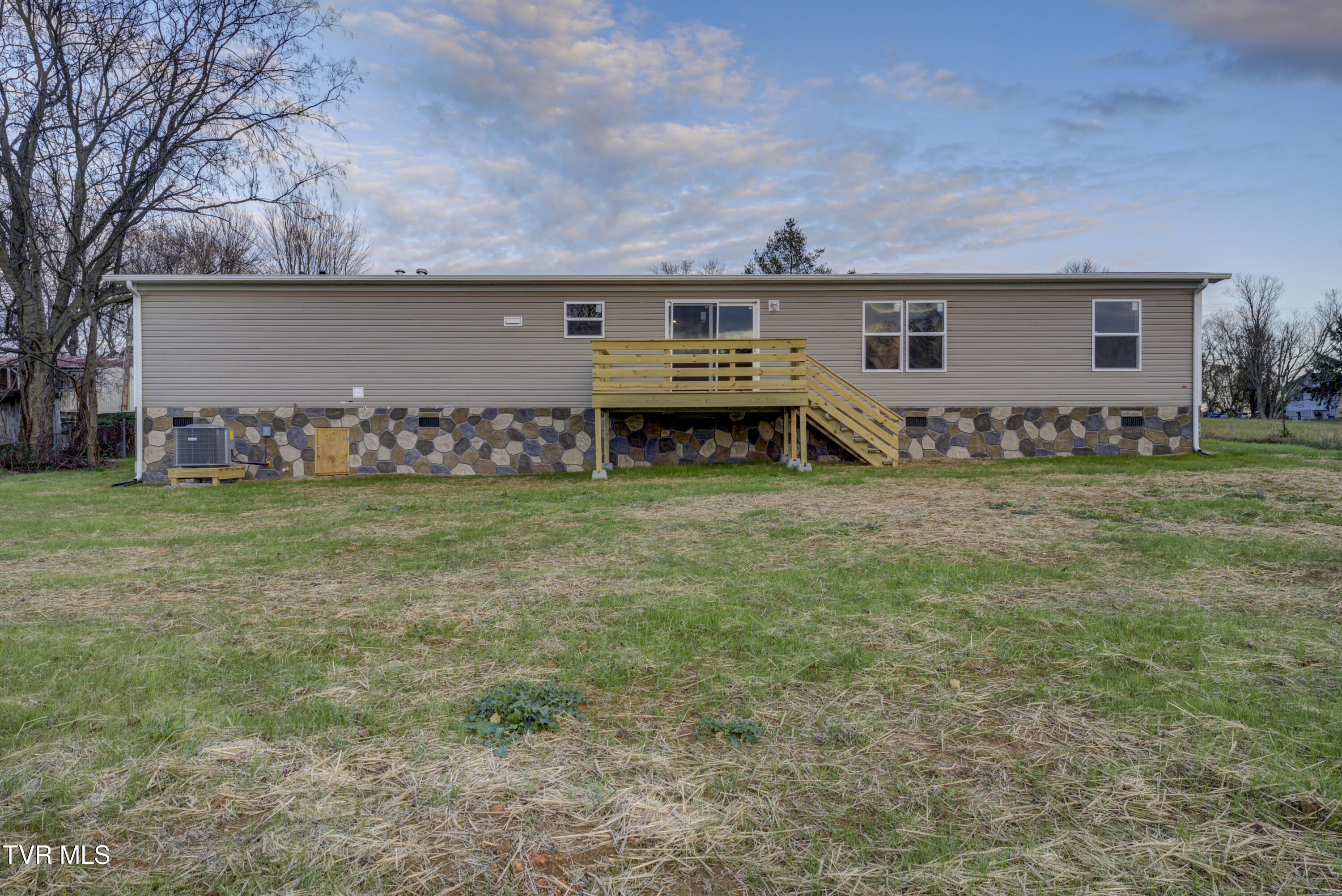 1060 Robertson Road Chuckey, TN 37641 - Photo 8 of 45 Robertson-7