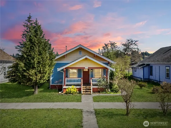 $320,000 | 1014 B Street, Centralia, WA 98531