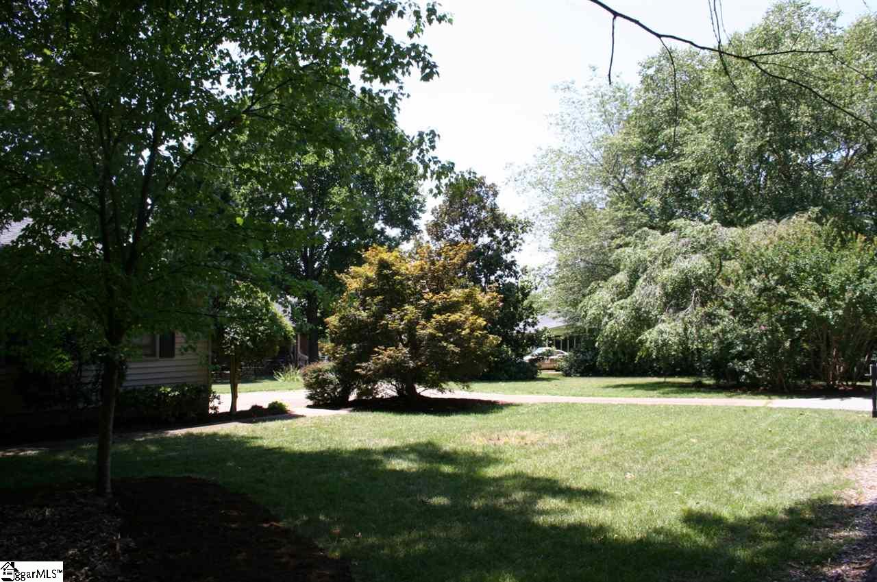 8 Red Oak Road Greenville, SC 29615 - Photo 16 of 17 Gallery Image 16