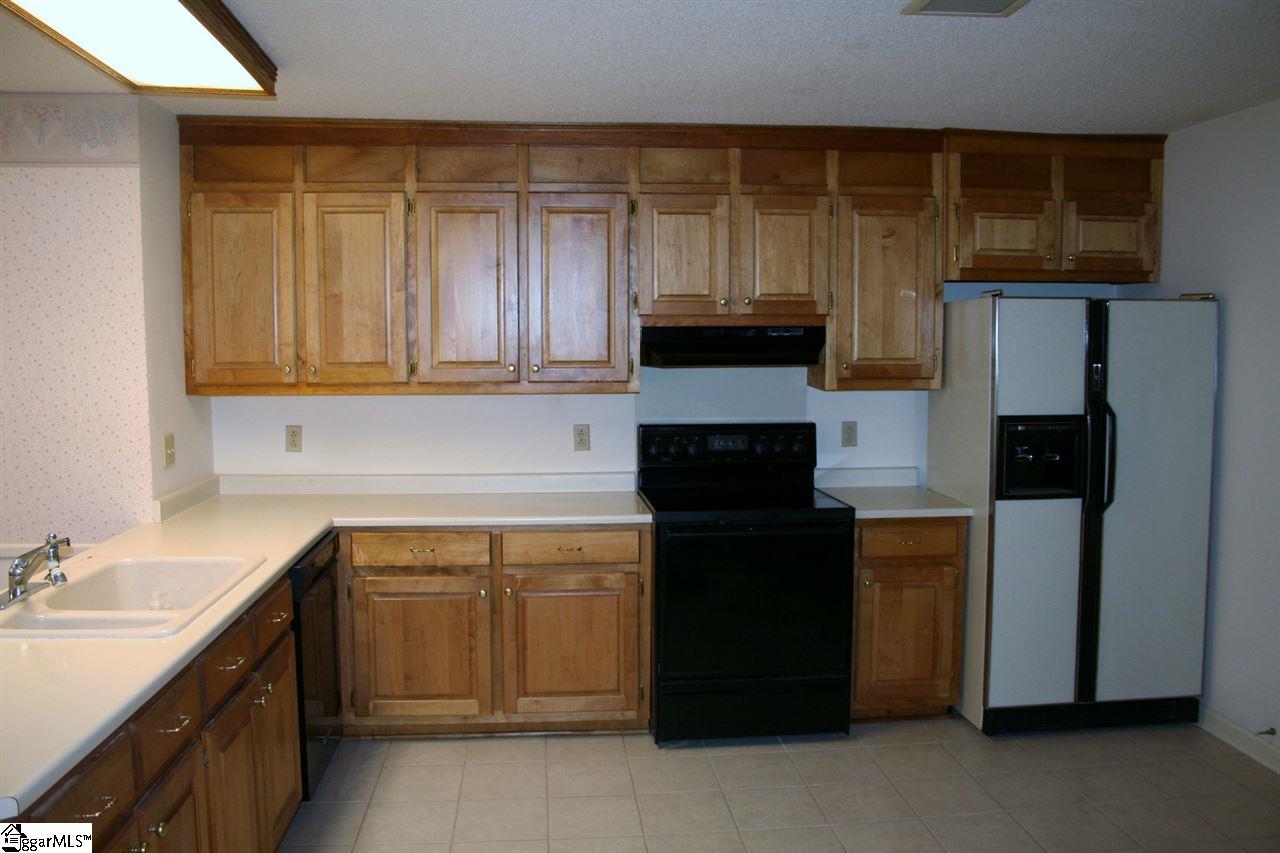 8 Red Oak Road Greenville, SC 29615 - Photo 6 of 17 Gallery Image 6