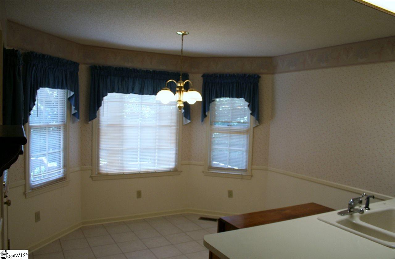8 Red Oak Road Greenville, SC 29615 - Photo 7 of 17 Gallery Image 7
