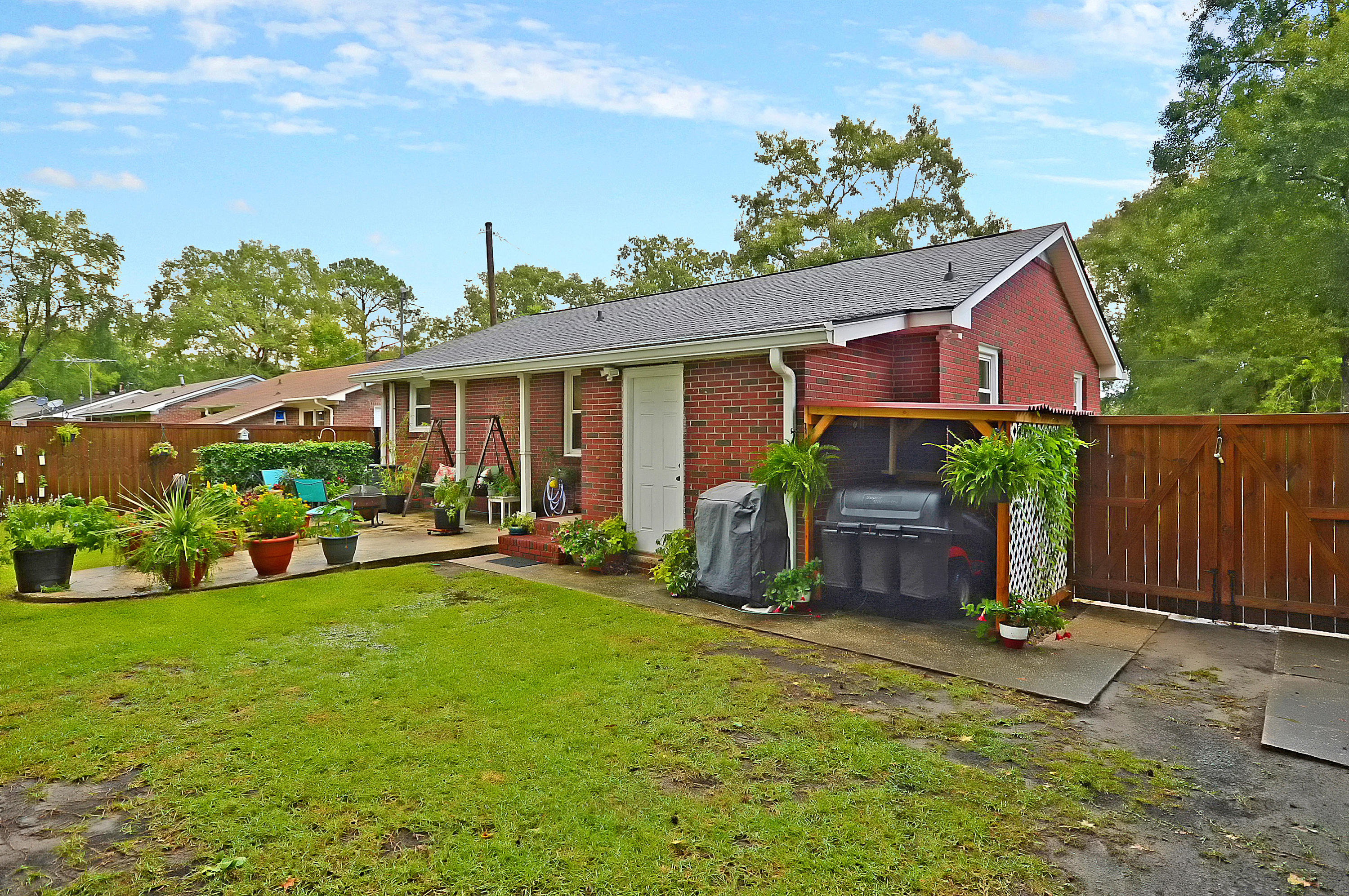 121 Englewood Road Goose Creek, SC 29445 - Photo 23 of 27 CREM_121 Englewood_020