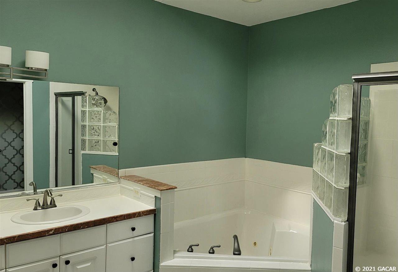 1618 Southwest 108th Street Gainesville, FL 32607 - Photo 10 of 24 Gallery Image 10