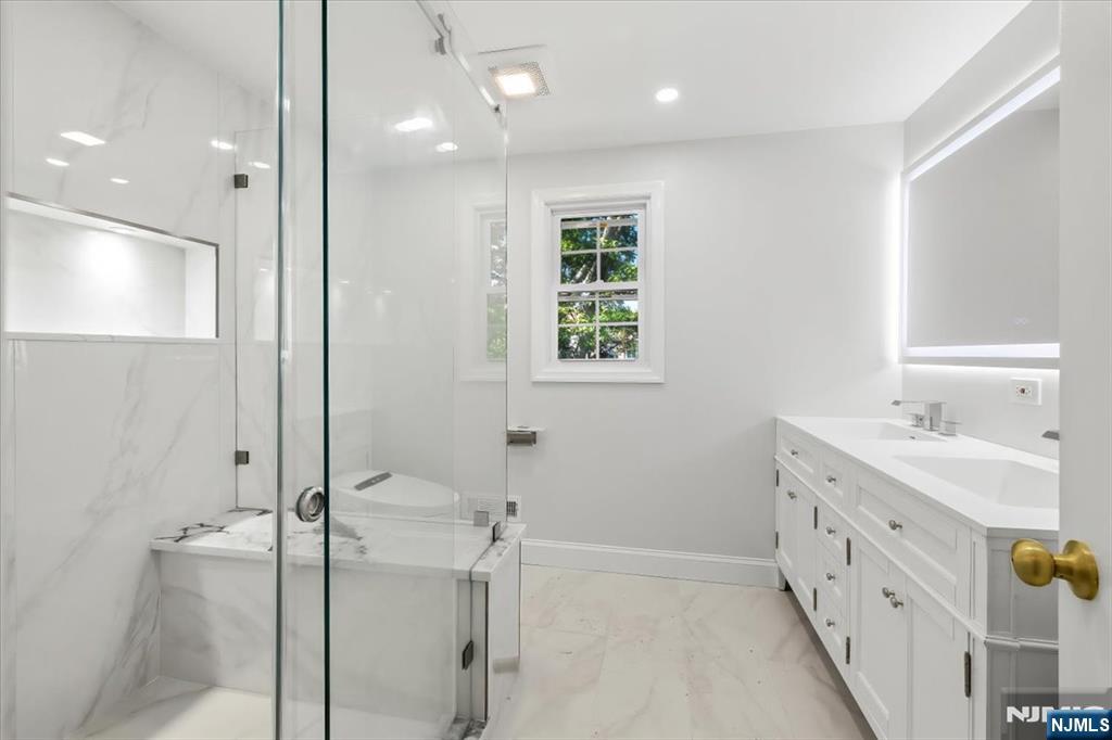 101 Pershing Road Englewood Cliffs, NJ 07632 - Photo 22 of 29