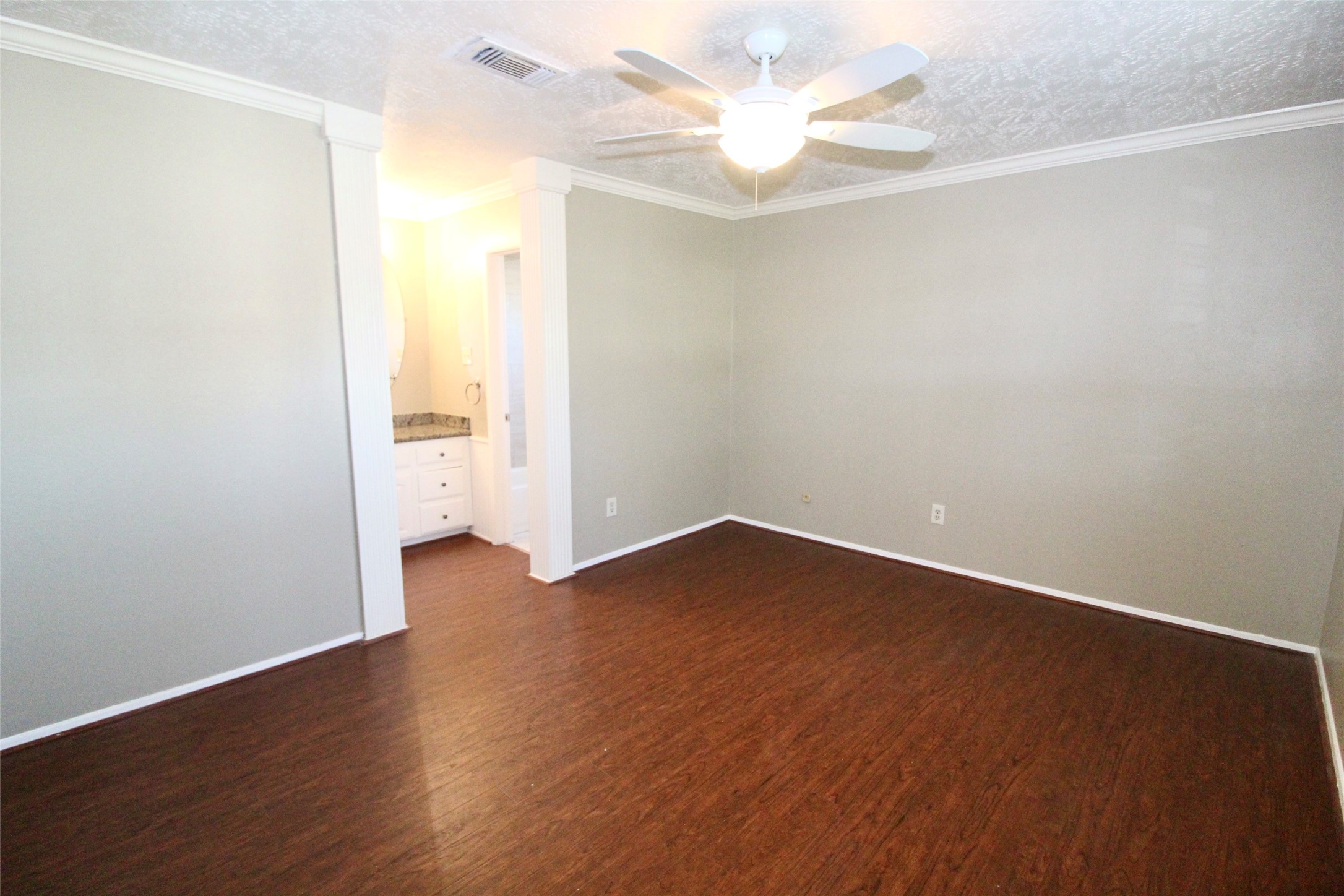 16731 Rippling Mill Drive Sugar Land, TX 77498 - Photo 4 of 15 Primary bedroom