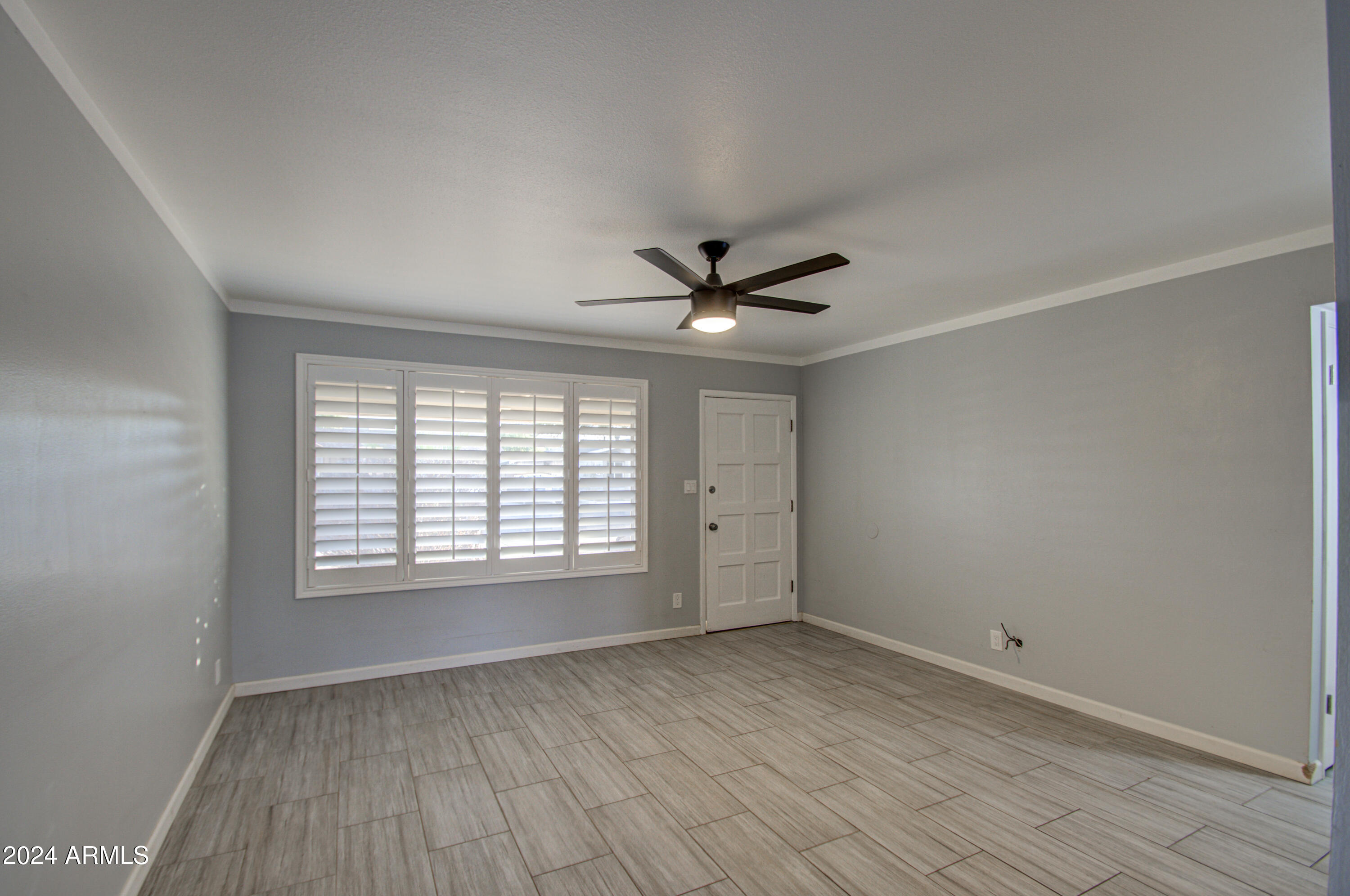 2236 West Wethersfield Road Phoenix, AZ 85029 - Photo 6 of 32 Living Room 1
