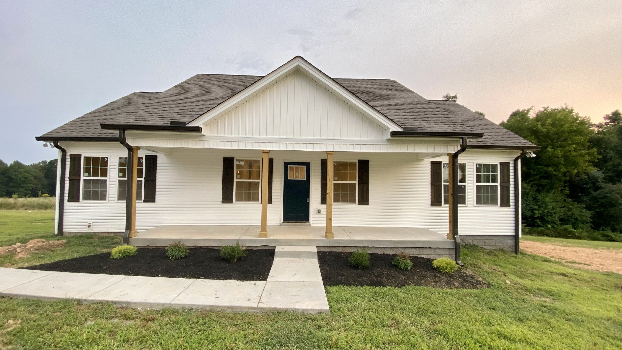 3721 Bowker Road Charlotte, TN 37036 - Photo 1 of 18 Gallery Image 1