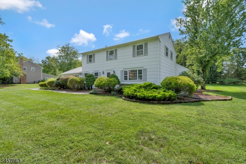 258 Dutch Farm Road Bridgewater, NJ 08807 - Photo 2 of 38 Gallery Image 2
