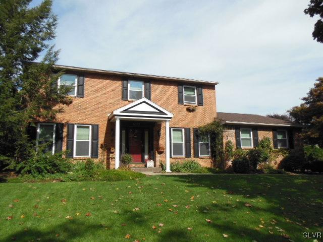 1077 Hawthorn Road Allentown, PA 18103 - Photo 1 of 27 Gallery Image 1