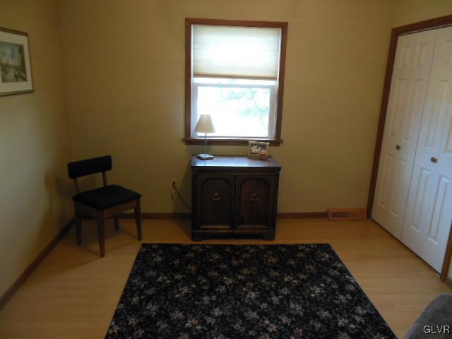 1077 Hawthorn Road Allentown, PA 18103 - Photo 17 of 27 Gallery Image 17