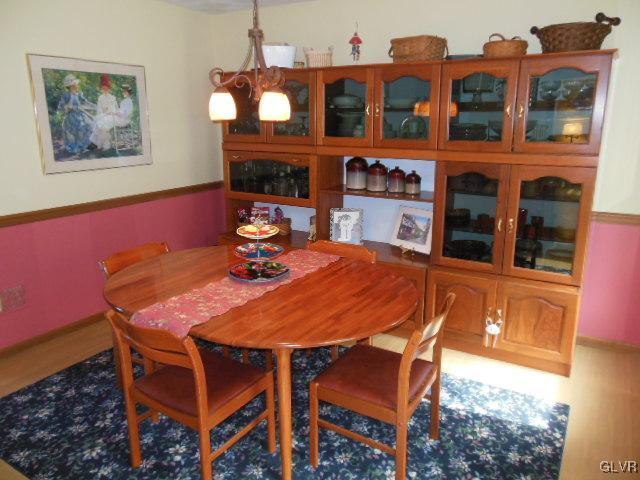 1077 Hawthorn Road Allentown, PA 18103 - Photo 4 of 27 Gallery Image 4