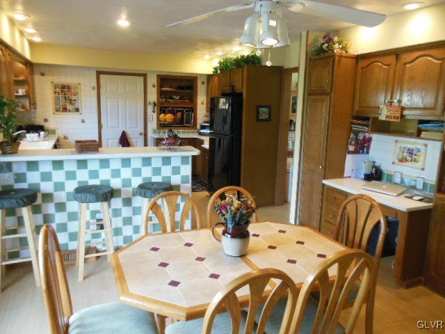 1077 Hawthorn Road Allentown, PA 18103 - Photo 8 of 27 Gallery Image 8