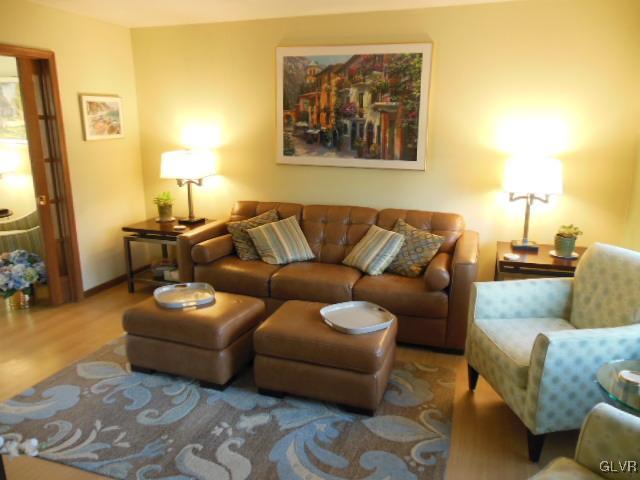 1077 Hawthorn Road Allentown, PA 18103 - Photo 10 of 27 Gallery Image 10