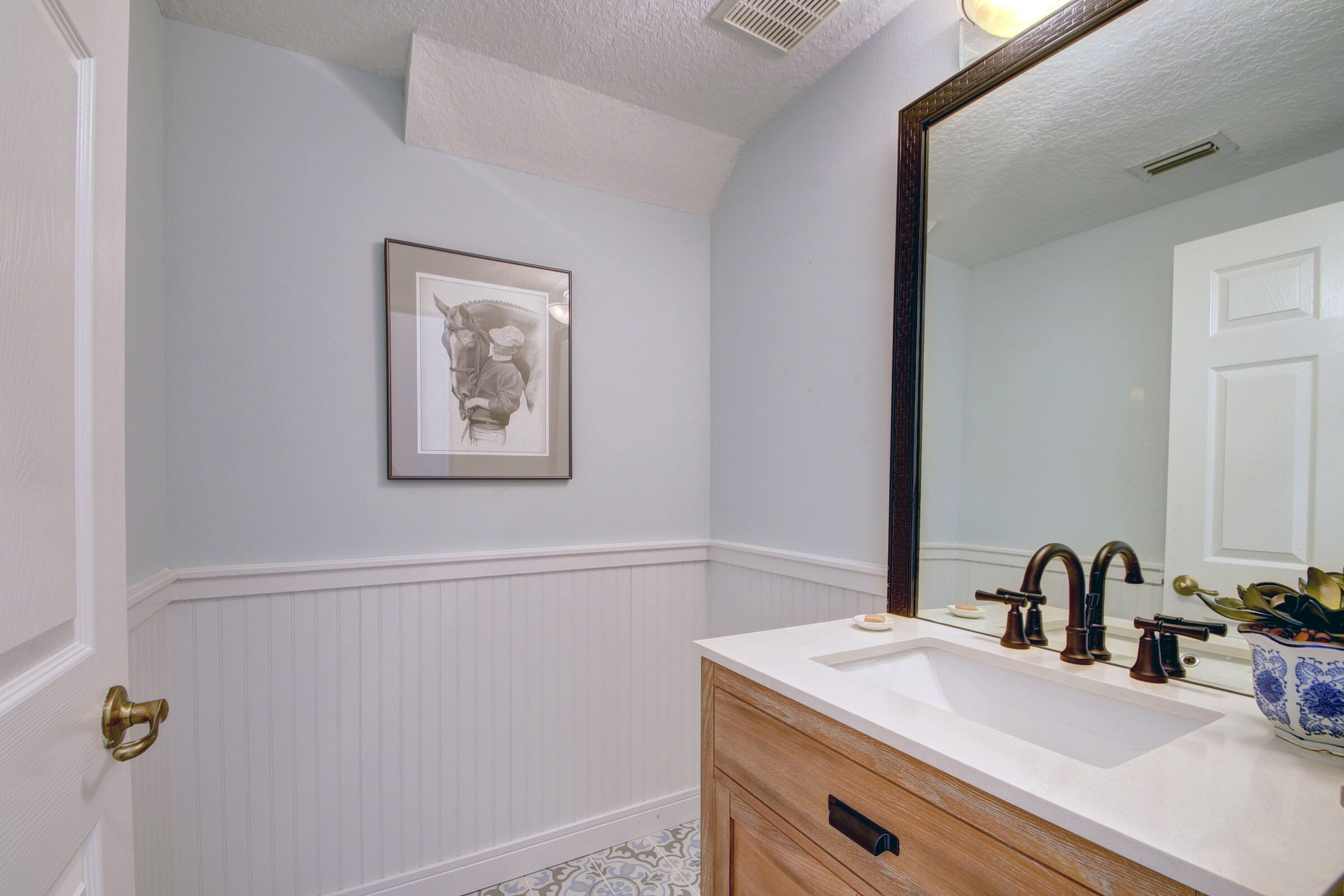 11142 Laurel Walk Road Wellington, FL 33449 - Photo 22 of 45 Downstairs Powder Room