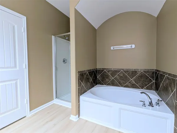 $2,500 | 7852 Galleon Field Lane, Cypress, TX 77433