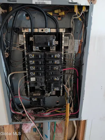 $259,900 | 377 Zarcarco Road, Amsterdam, NY 12010