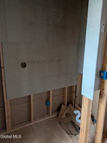 $259,900 | 377 Zarcarco Road, Amsterdam, NY 12010