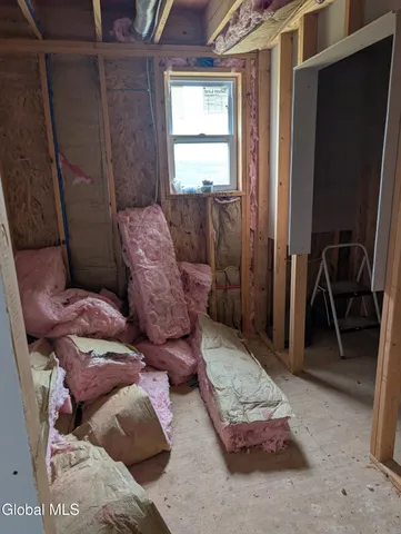 $259,900 | 377 Zarcarco Road, Amsterdam, NY 12010