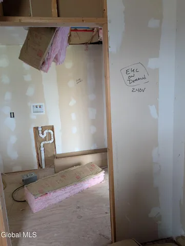 $259,900 | 377 Zarcarco Road, Amsterdam, NY 12010