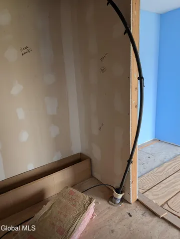 $259,900 | 377 Zarcarco Road, Amsterdam, NY 12010