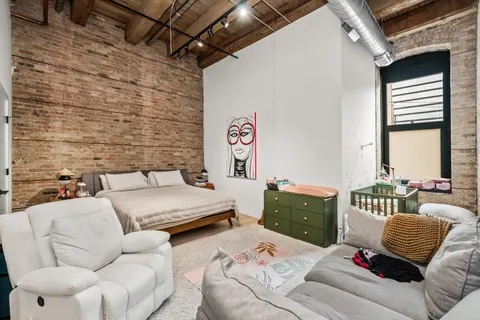 $6,995 | 153 West Ohio Street, Unit 104, Chicago, IL 60654