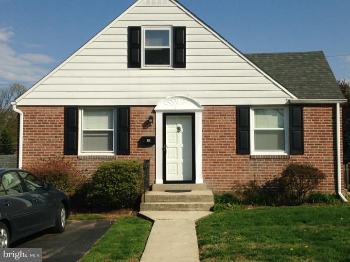 17 Hawthorne Road Broomall, PA 19008 - Photo 1 of 17 Front Yard