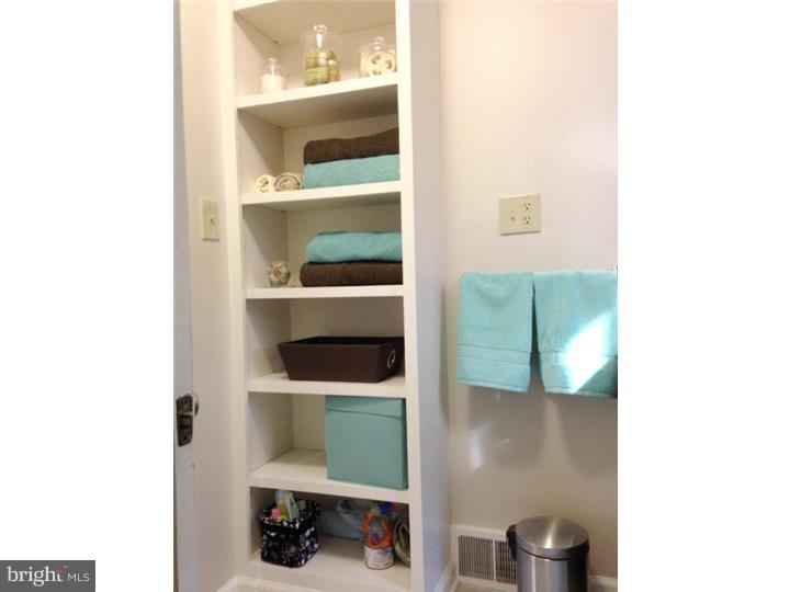17 Hawthorne Road Broomall, PA 19008 - Photo 7 of 17 Bathroom