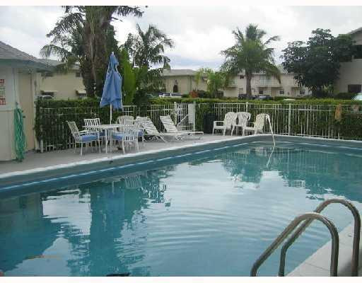 4145 Northeast 21st Terrace, Unit 4145 Lighthouse Point, FL 33064 - Photo 4 of 4 Swimming Pool/Hot Tub/Sauna
