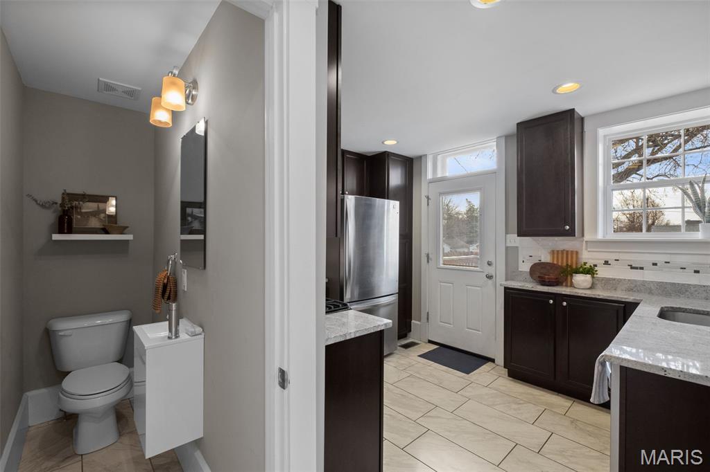 6546 Arsenal Street St. Louis, MO 63139 - Photo 13 of 37