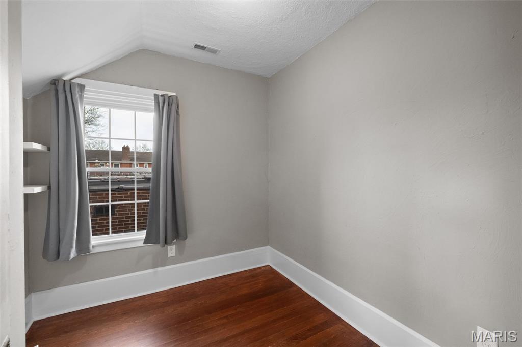 6546 Arsenal Street St. Louis, MO 63139 - Photo 22 of 37