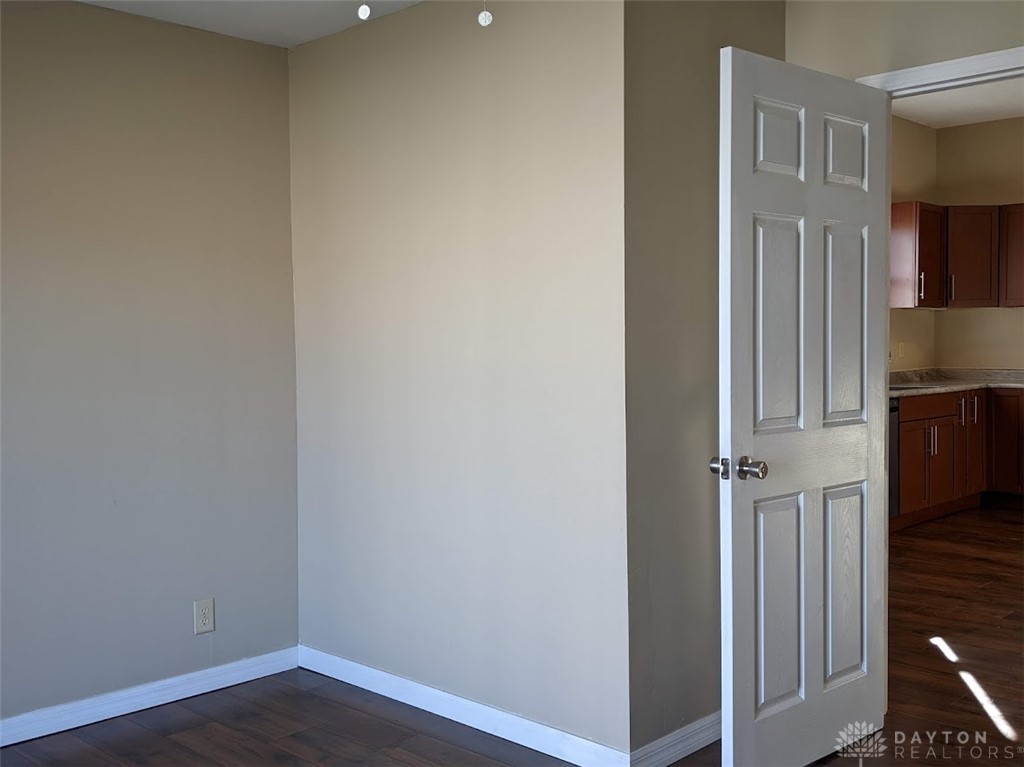 114 Walnut Street Springfield, OH 45505 - Photo 8 of 12 Gallery Image 8