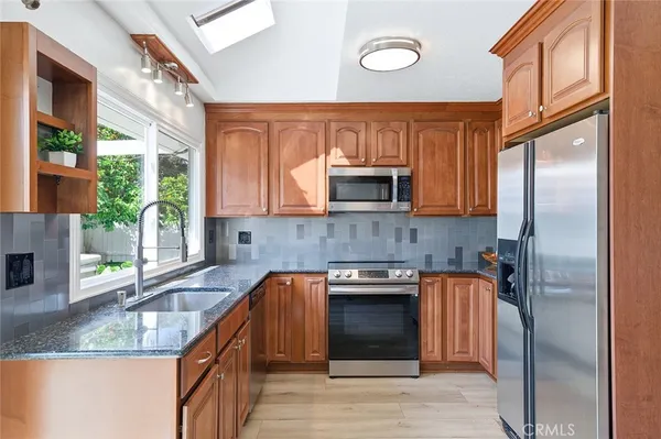 $1,098,000 | 22552 Taranto, Laguna Hills, CA 92653